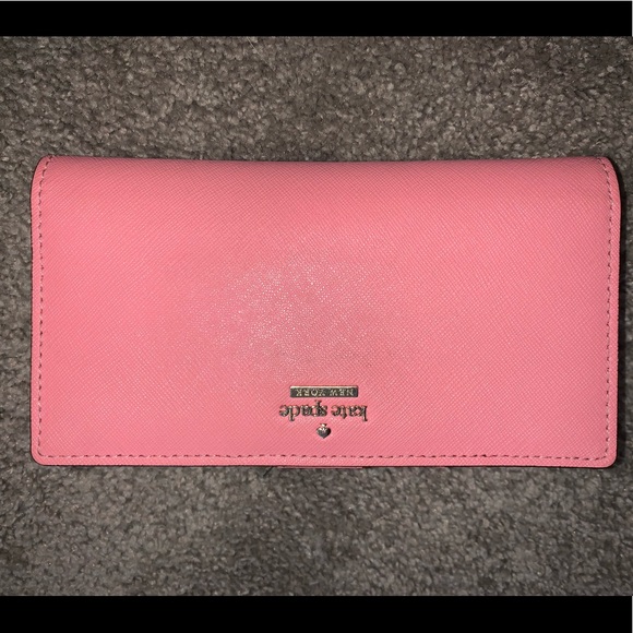 Kate Spade wallet - Picture 2 of 3